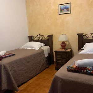 Hotel T Kon T, Antigua